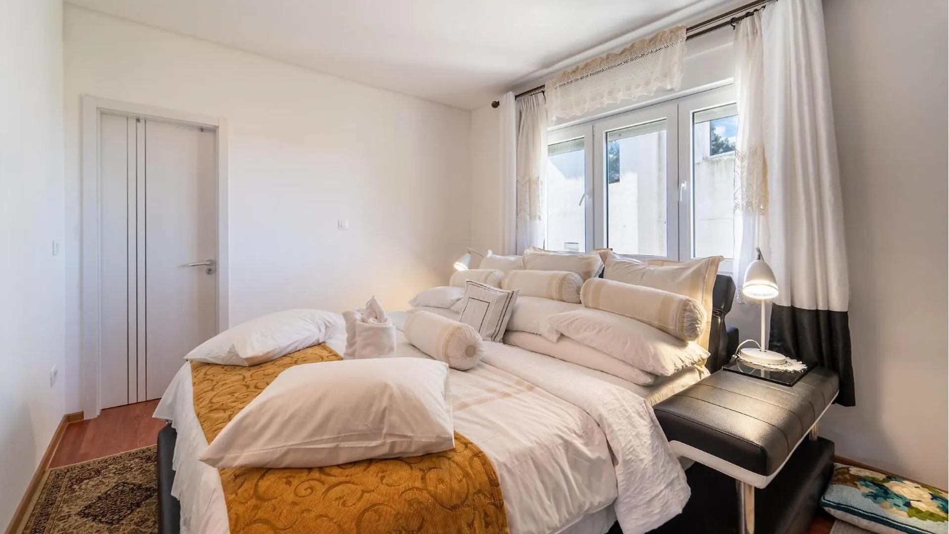 Gorgeous Apartment In Sukosan With Wifi